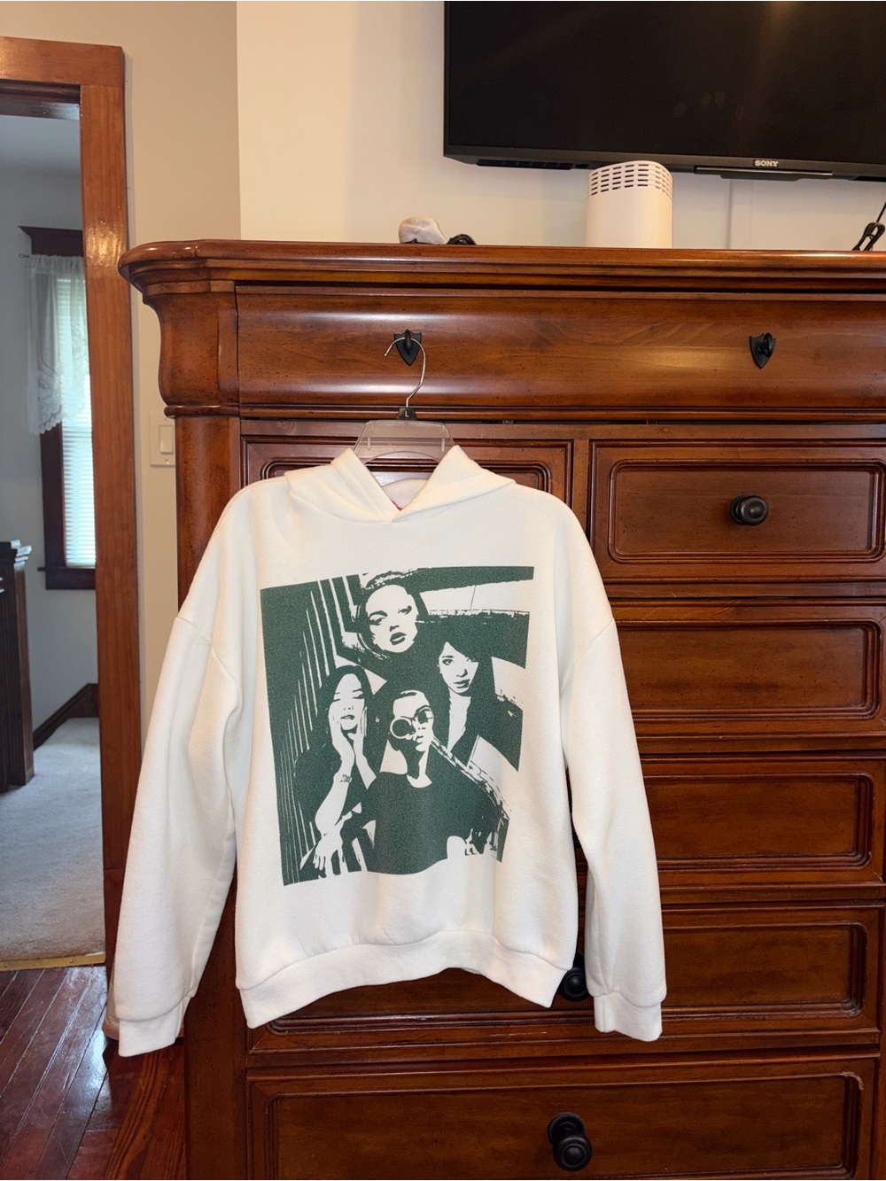 Edikted White Graphic Oversized Hoodie Size Small